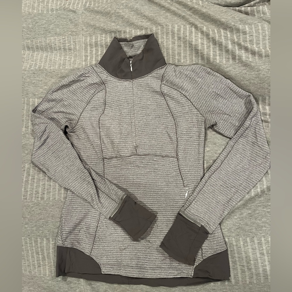 Lululemon quarter zip size 6